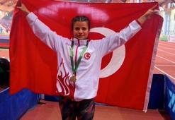 Aysun Akay, altın madalya kazandı