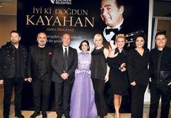 Kayahan  şarkılarıyla anıldı