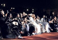 Suudi kadınlar pop konserinde