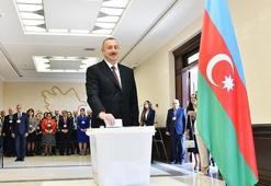 Aliyev yeniden cumhurbaşkanı