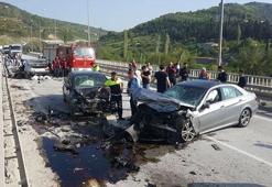 Köprüde 3 otomobil çarpıştı: 1 ölü, 3 yaralı