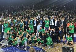 Türkoğlu, Darüşşafaka'yı tebrik etti