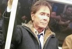 Dünyaca ünlü şarkıcı Cliff Richard metroda