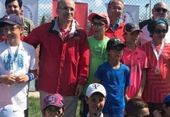 Tenis camiası Zeytin Dalı Harekatı'na destek verdi