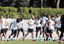 Galatasaray antrenmanında sürpriz isim