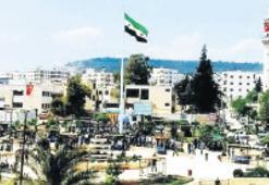 Afrin’de bayrak kavgası!