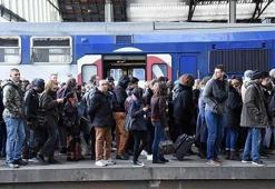 Fransa'da grevler devam ediyor! Paris'te hayat durdu