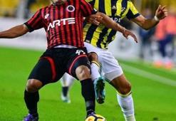 Süper Lig'in yıldızına şok! 6 ay men...
