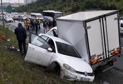 TEM'de kaza tutanağı tutan araçlara otomobil çarptı