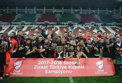 Akhisarspor tarih yazdı! Fenerbahçe yıkıldı