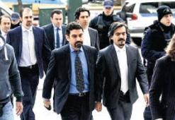 Yunanistan darbeciyi 90 polisle koruyor!