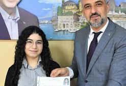 AK Parti'nin en genç adayı 18 yaşındaki  Elif Nur Bayram oldu
