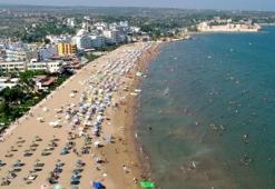 Mersin'de plajlar hareketlendi
