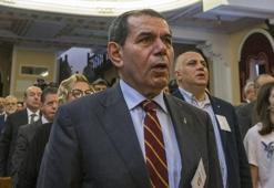 Dursun Özbek salonu terk etti