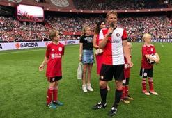 Kuyt'a muhteşem veda! Türkiye'den çok sayıda isim...