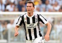 Lichtsteiner için Arsenal devrede