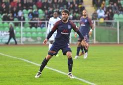 Başakşehir iki ayrılığı resmen açıkladı!