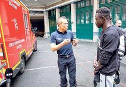 ‘Gerçek Spiderman’  Paris İtfaiyesi’nde