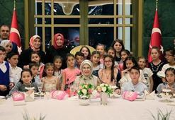 Emine Erdoğan'dan yetim çocuklara iftar daveti