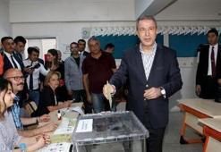 Genelkurmay Başkanı Akar'ın oy kullandığı sandıktaki sonuçlar belli oldu