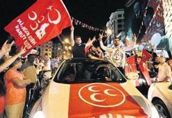 Kapı kapı dolaştık halkla kaynaştık