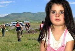 Kayıp Leyla için köy mezarlığı tamamen aranarak kazı yapıldı
