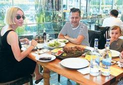 Yuvamızda mutluyuz