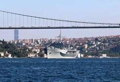 ABD savaş gemisi Boğaz'dan geçti