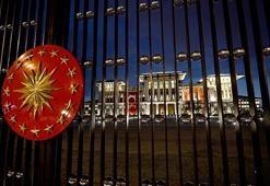 Cumhurbaşkanıyla gelecek ve gidecek kadrolar belirlendi