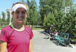 Berfu Cengiz, Kazakistan'da ilkleri yaşıyor
