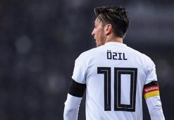 Mesut Özil, Almanya milli takımını bıraktığını açıkladı