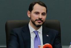 Bakan Albayrak'tan ekonomistlerle sürpriz görüşme