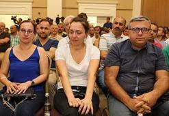 Yanan fabrikanın sahibi ile çalışanları gözyaşlarına boğuldu