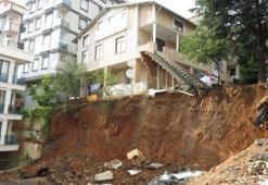 Sancaktepe'de toprak kayması