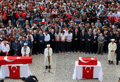 Terör örgütü PKK'nın katlettiği anne ve 11 aylık bebeği son yolculuğuna uğurlandı