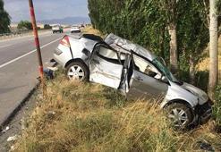 Otomobil şarampole devrildi: 2 ölü, 3 yaralı