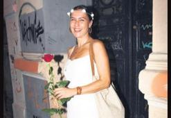 Annesine gül kendine taç