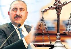 Yargıda 100 gün kuralı geliyor!