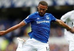 Cenkli Everton sezonun ilk maçında berabere kaldı