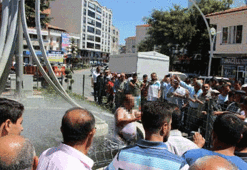 Kendini ateşe verdi, süs havuzuna atılarak kurtarıldı