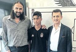Beşiktaş'a Filistinli genç: Bader Abduramadan!