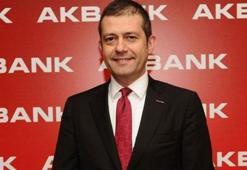 `Akbank müşterileri Türk lirasına olan güvenini gösterdi`