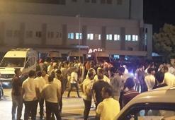 Yüksek gerilim hattı kabloları kalabalığın üzerine düştü