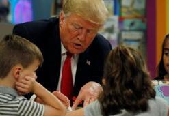 Donald Trump Amerikan bayrağını yanlış boyadı