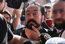 Adnan Oktar'ın evinden çıktı! Polisler şaşkına döndü