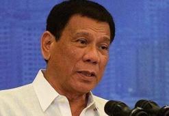 Obama'ya 'o….. çocuğu' diyen Duterte: Üzgünüm, affet
