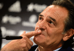 Cesare Prandelli iş arıyor!