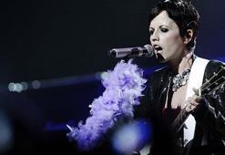 Cranberries'in solisti O'Riordan boğularak ölmüş
