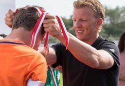 Dirk Kuyt Fenerbahçe'ye dönüyor!
