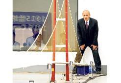 Mega projeler hız kesmeden sürecek